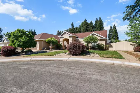 Exterior - 3052 Clear Water Ct, Redding, CA 96002 photo 12 of 13