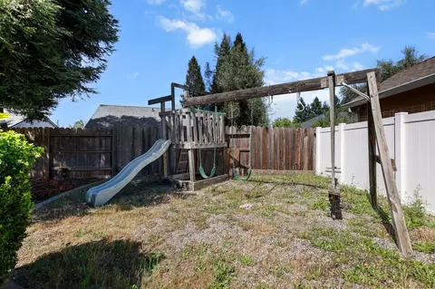 Exterior - 3052 Clear Water Ct, Redding, CA 96002 photo 5 of 13