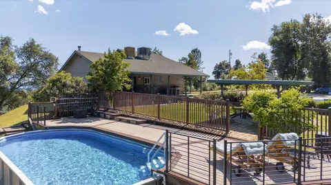 Exterior - 14385 Sundown Dr, Redding, CA 96003 photo 9 of 21