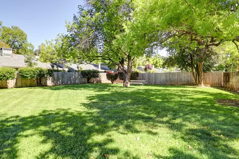 Exterior - 1830 Del Mar Ave, Redding, CA 96003 photo 17 of 17