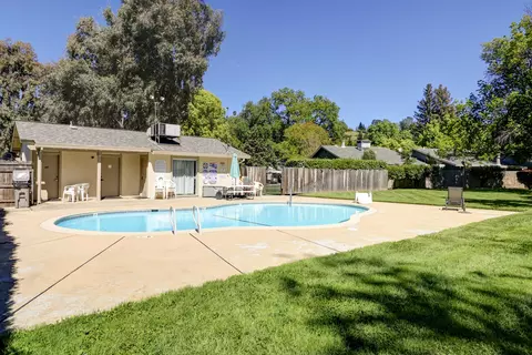 Exterior - 1830 Del Mar Ave, Redding, CA 96003 photo 14 of 17