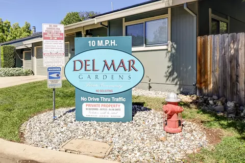 Exterior - 1830 Del Mar Ave, Redding, CA 96003 photo 9 of 17