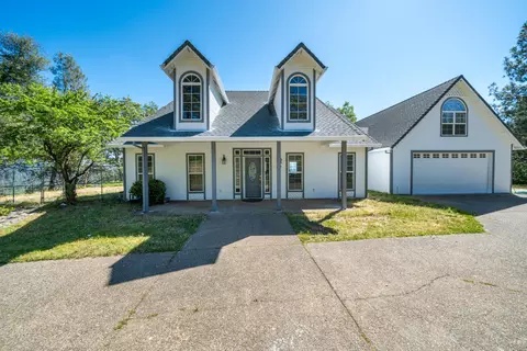17526 Yellow Pine Rd, Shasta Lake, CA 96019