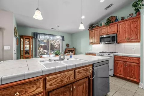 Kitchen - 3086 Henrys Fork Dr, Redding, CA 96002 photo 2 of 2