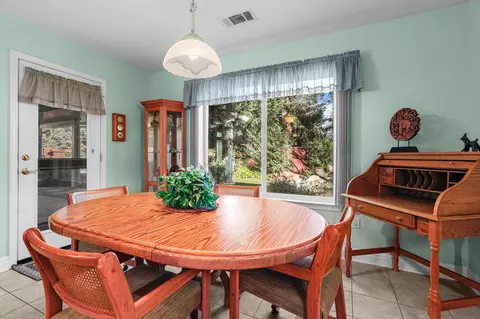 Dining - 3086 Henrys Fork Dr, Redding, CA 96002 photo 1 of 1