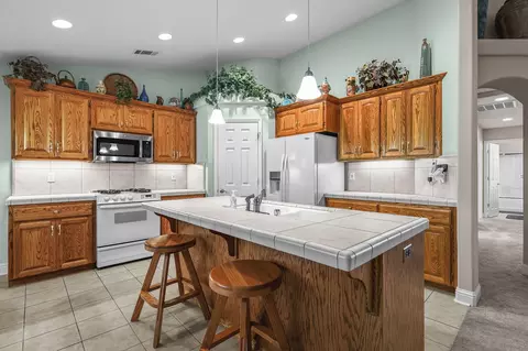 Kitchen - 3086 Henrys Fork Dr, Redding, CA 96002 photo 1 of 2