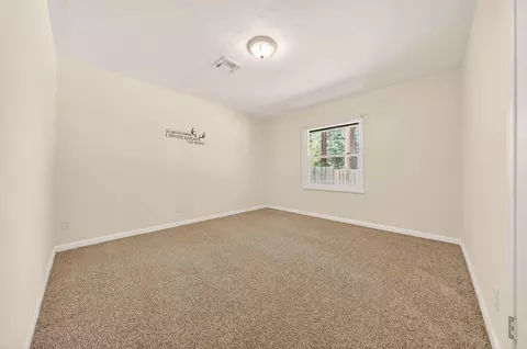 Bedroom - 7682 Brokeoff Meadows Rd, Shingletown, CA 96088 photo 2 of 4