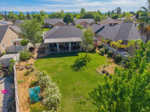 View/Area - 542 El Mango Dr, Redding, CA 96003 photo 1 of 4