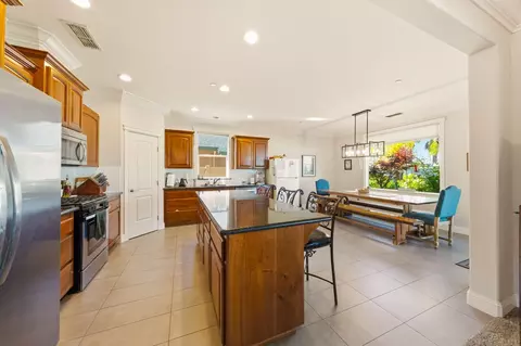 Kitchen - 542 El Mango Dr, Redding, CA 96003 photo 5 of 5
