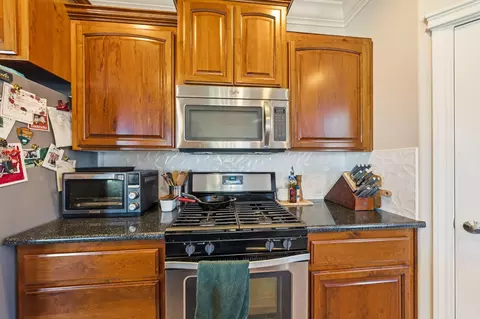 Kitchen - 542 El Mango Dr, Redding, CA 96003 photo 4 of 5