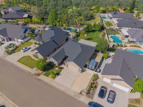 View/Area - 542 El Mango Dr, Redding, CA 96003 photo 4 of 4
