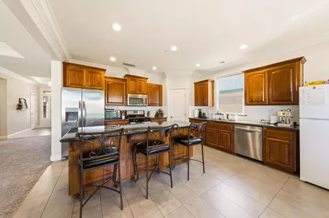 Kitchen - 542 El Mango Dr, Redding, CA 96003 photo 1 of 5