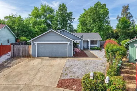 1827 Bembow Dr, Redding, CA 96002