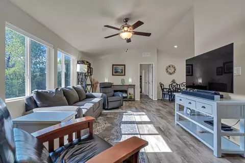 740 Sweetgum Trl, Redding, CA 96003 photo 9