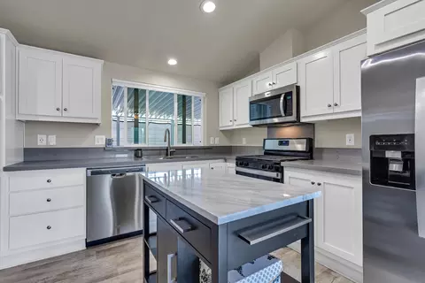 740 Sweetgum Trl, Redding, CA 96003 photo 14