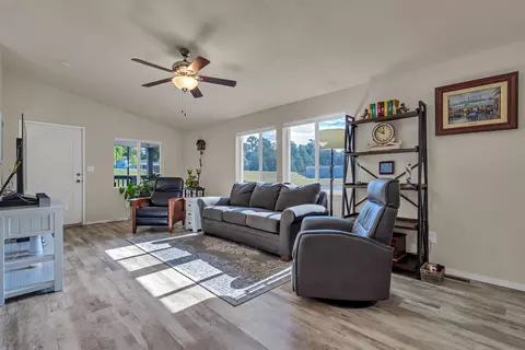 740 Sweetgum Trl, Redding, CA 96003 photo 10