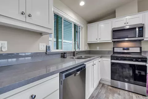 740 Sweetgum Trl, Redding, CA 96003 photo 17