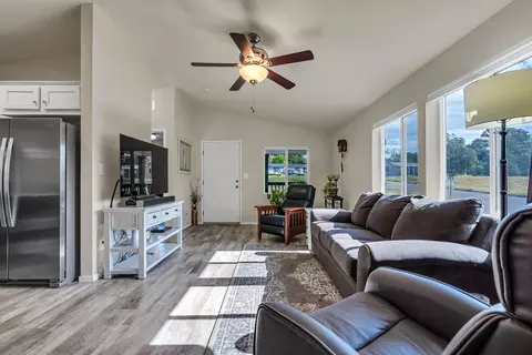 740 Sweetgum Trl, Redding, CA 96003 photo 12