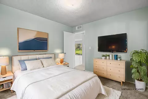 Bedroom - 11131 Sara Dr, Redding, CA 96003 photo 1 of 9