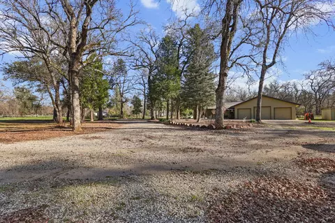 Exterior - 11131 Sara Dr, Redding, CA 96003 photo 3 of 32