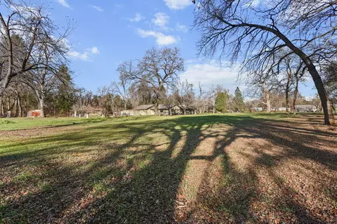 Exterior - 11131 Sara Dr, Redding, CA 96003 photo 15 of 32