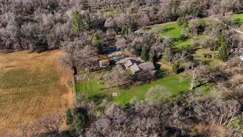 View/Area - 11131 Sara Dr, Redding, CA 96003 photo 15 of 20