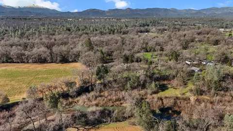 View/Area - 11131 Sara Dr, Redding, CA 96003 photo 12 of 20