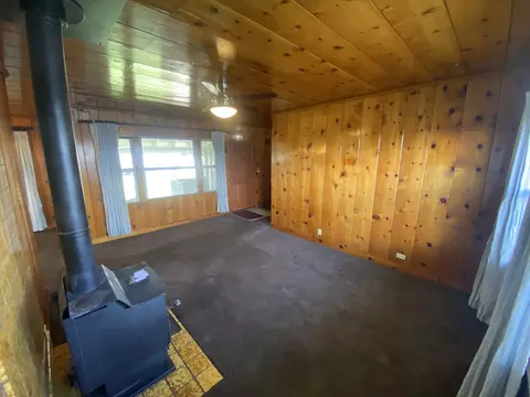 Living - 230 Myrtle St, Chester, CA 96020 photo 4 of 4