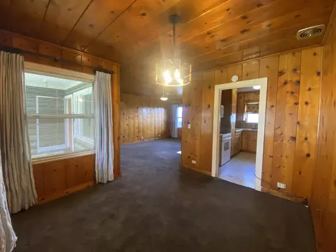 Dining - 230 Myrtle St, Chester, CA 96020 photo 2 of 3