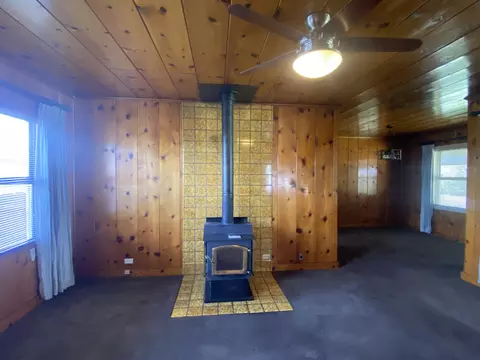 Living - 230 Myrtle St, Chester, CA 96020 photo 3 of 4