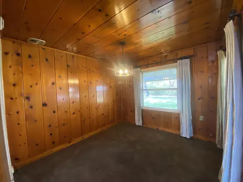 Dining - 230 Myrtle St, Chester, CA 96020 photo 1 of 3
