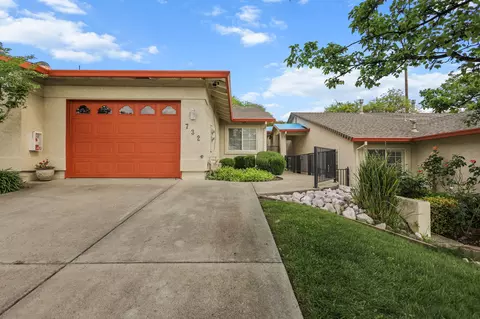Exterior - 732 Stonebriar Trl, Redding, CA 96003 photo 3 of 5