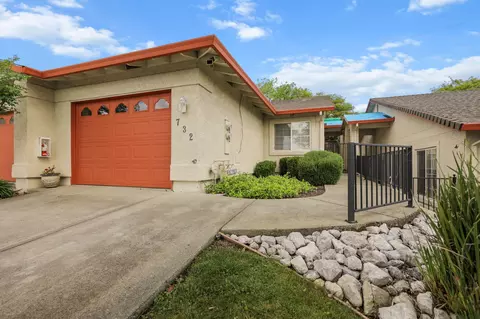 Exterior - 732 Stonebriar Trl, Redding, CA 96003 photo 2 of 5