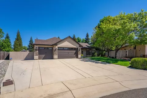 Exterior - 3647 Laver Ct, Redding, CA 96002 photo 12 of 32