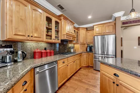 Kitchen - 3647 Laver Ct, Redding, CA 96002 photo 3 of 4