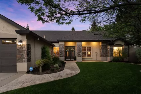 Exterior - 3647 Laver Ct, Redding, CA 96002 photo 3 of 32