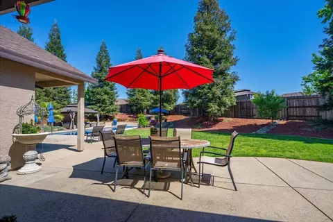 Exterior - 3647 Laver Ct, Redding, CA 96002 photo 19 of 32