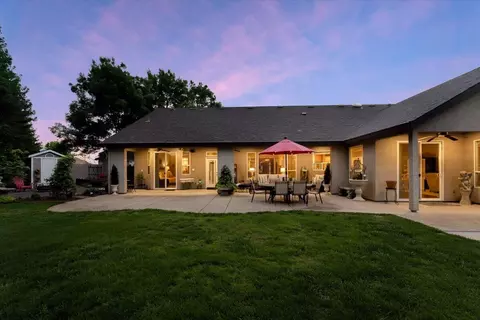 Exterior - 3647 Laver Ct, Redding, CA 96002 photo 4 of 32
