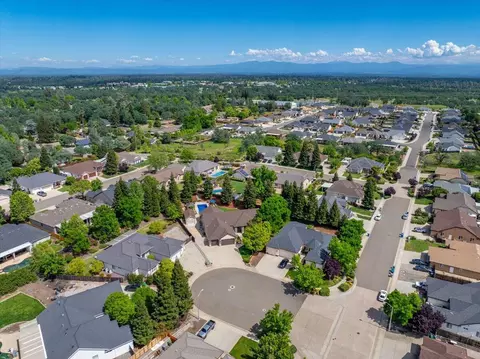 View/Area - 3647 Laver Ct, Redding, CA 96002 photo 2 of 4