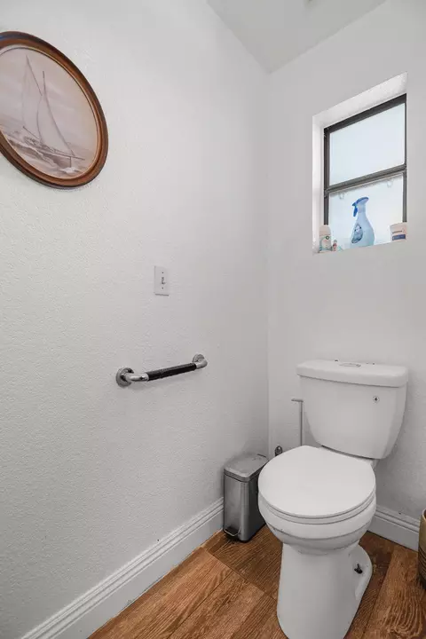 Bath - 780 Teakwood Dr, Redding, CA 96003 photo 4 of 4