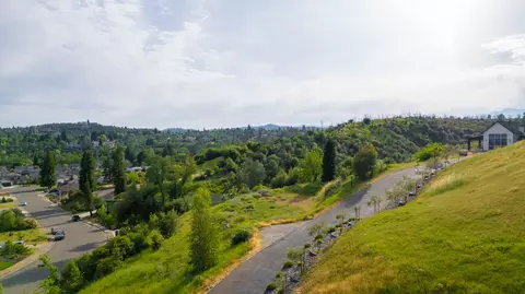 View/Area - 490 Turquoise Ct, Redding, CA 96003 photo 2 of 5