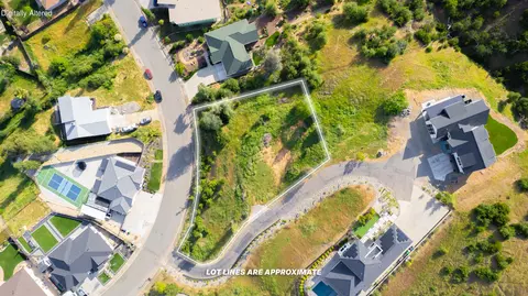 View/Area - 490 Turquoise Ct, Redding, CA 96003 photo 1 of 5