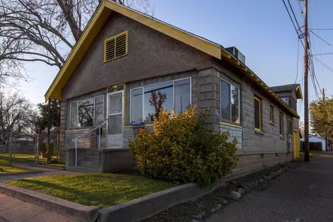 Exterior - 734 Douglass St, Red Bluff, CA 96080 photo 2 of 12