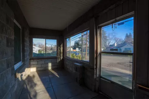 Exterior - 734 Douglass St, Red Bluff, CA 96080 photo 5 of 12