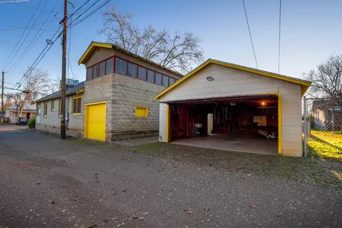 Exterior - 734 Douglass St, Red Bluff, CA 96080 photo 10 of 12