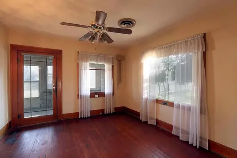 Living - 734 Douglass St, Red Bluff, CA 96080 photo 1 of 6
