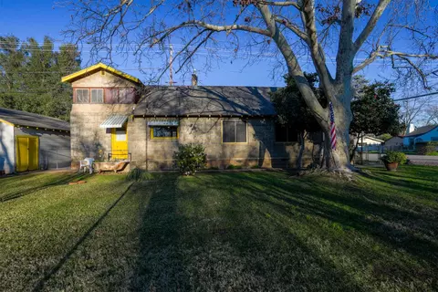 Exterior - 734 Douglass St, Red Bluff, CA 96080 photo 8 of 12