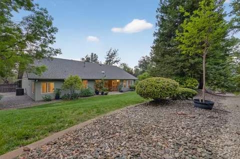 Exterior - 11456 Wales Dr, Redding, CA 96003 photo 9 of 12