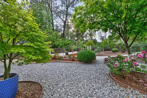 Exterior - 11456 Wales Dr, Redding, CA 96003 photo 6 of 12