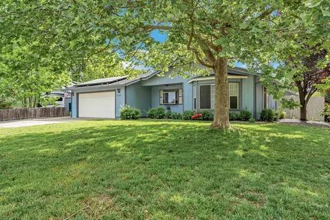 2705 Limestone Ct, Anderson, CA 96007